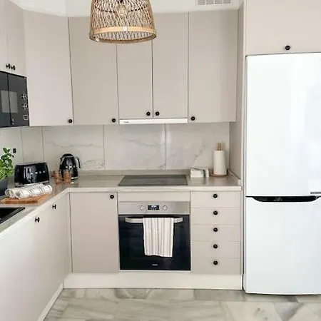 Elegant 2-Bedroom Apartment With Beautiful Views Benalmádena Exterior photo