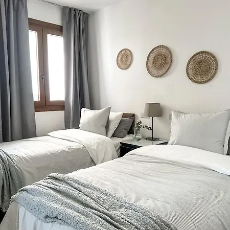 Elegant 2-Bedroom Apartment With Beautiful Views Benalmádena Exterior photo