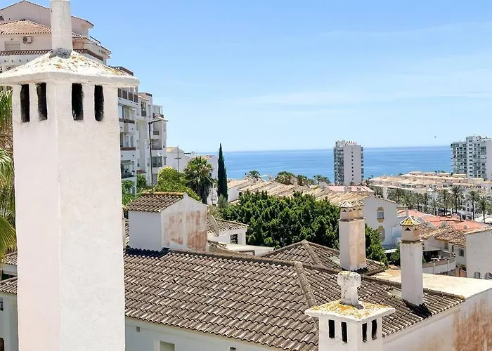 Elegant 2-Bedroom Apartment With Beautiful Views