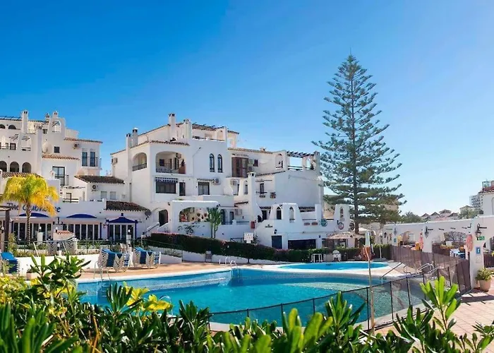 Elegant 2-Bedroom Apartment With Beautiful Views